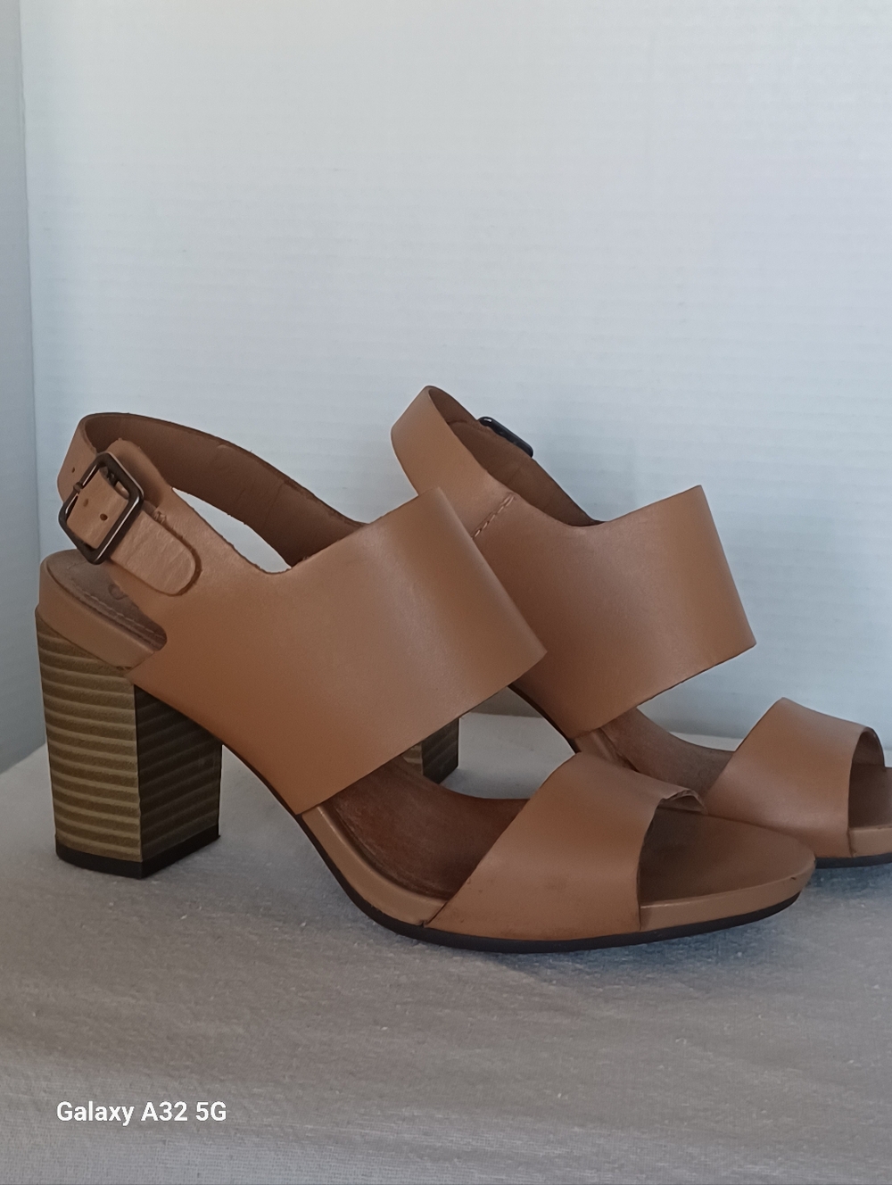 Clarks Womens Soft Collection Brown Leather,  Block 3.5 Heel Size 7